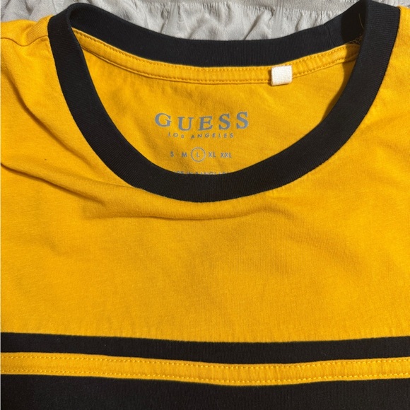 GUESS Men's Tee in Yellow and Black - Picture 2 of 2